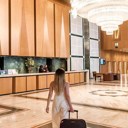 Hotel Divani Caravel