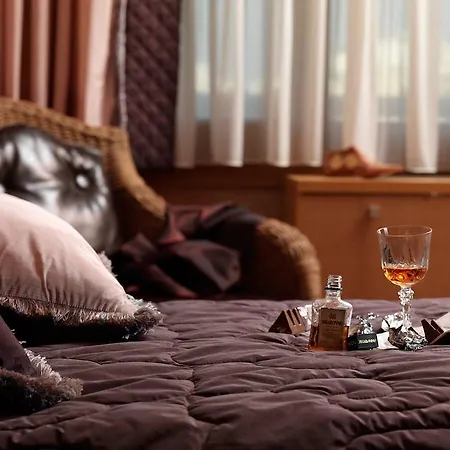 Divani Caravel 5*