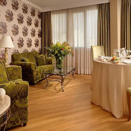 Hotel Divani Caravel Athens