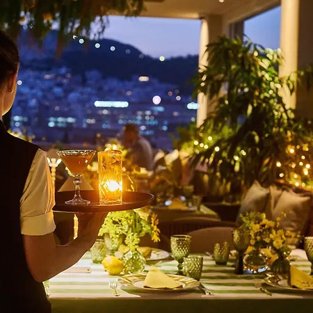 Divani Caravel Hotel