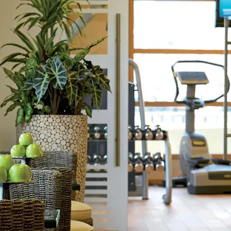 Divani Caravel Hotel